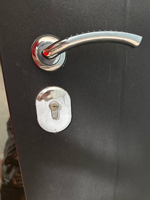 Eshik ochish qulf ochish zamok ustasi