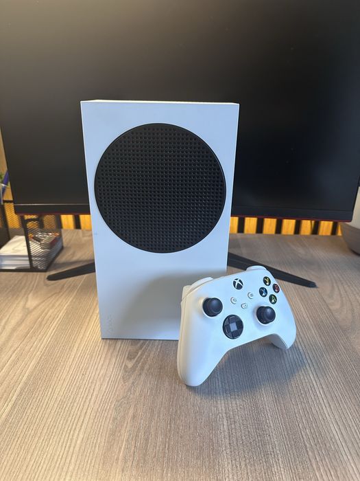 Consola xbox series s 512 GB + pachet special (Fortnite + Rocket leagu
