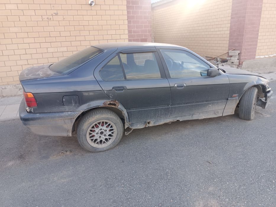 Автомобиль продаю
