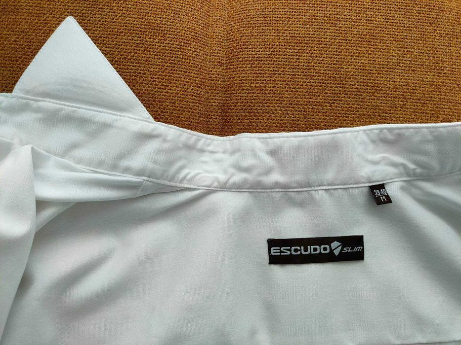 Camasa alba Slim Escudo cu guler pt papion marimea 39-40