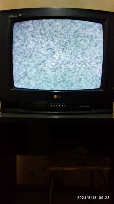 продам телевизор за 100 ты цена договорная LG
