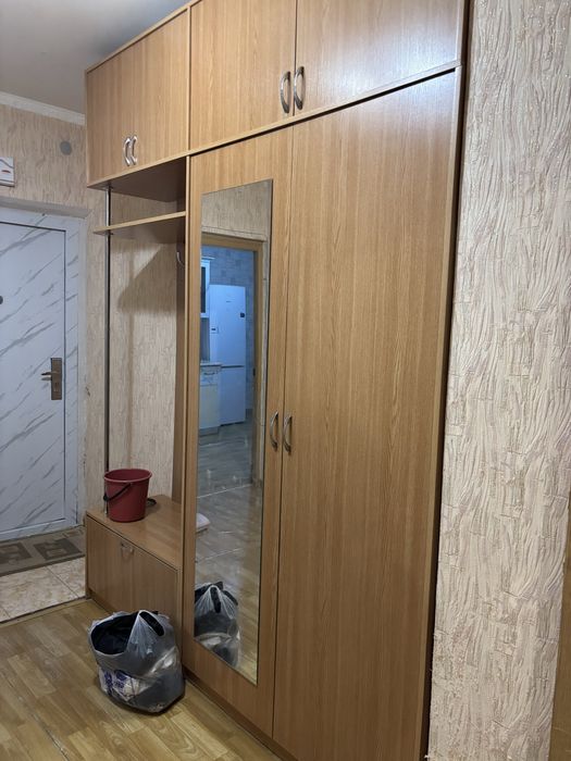 Шкаф в прихожию, даром