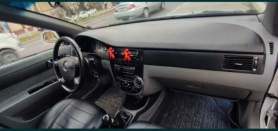 Срочно сотилади Лассети 1.8