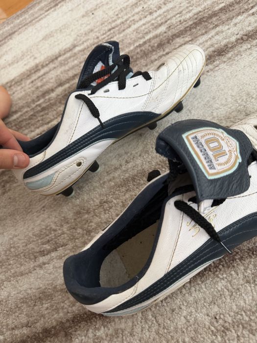 Бутонки, Диего Армандо Марадона