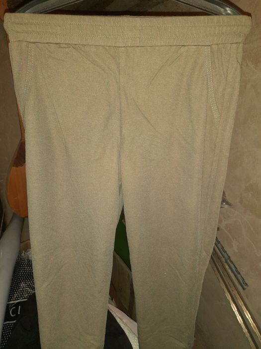 Женские брюки. Разные вещи и для девушек подростков.