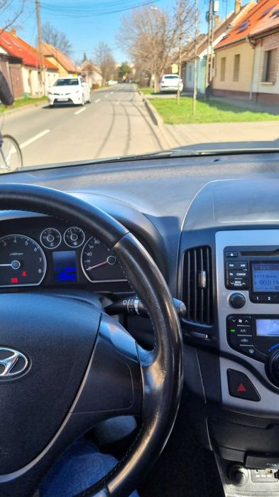 Vând Hyundai i30 1.4 benzina 2011