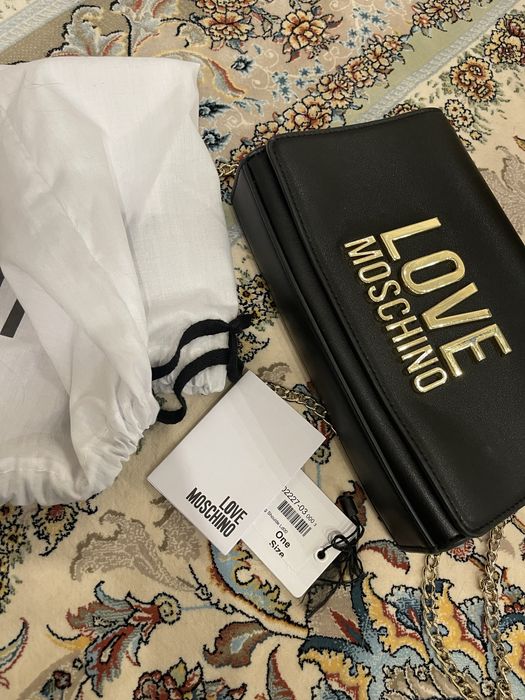 Сумка от Moschino