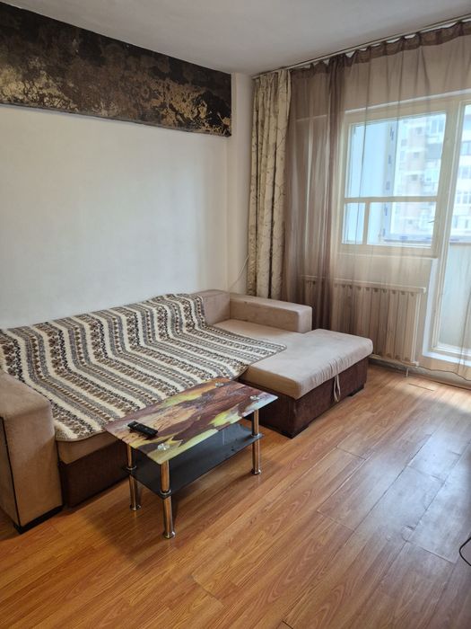 Inchiriez garsoniera in Titan