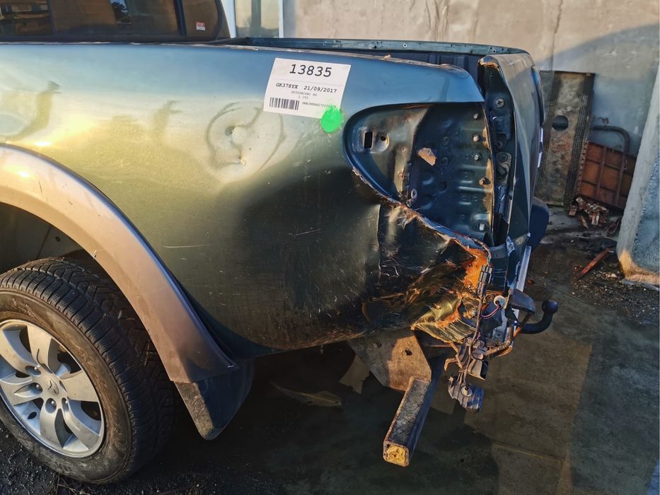 Mitsubishi L200 avariat