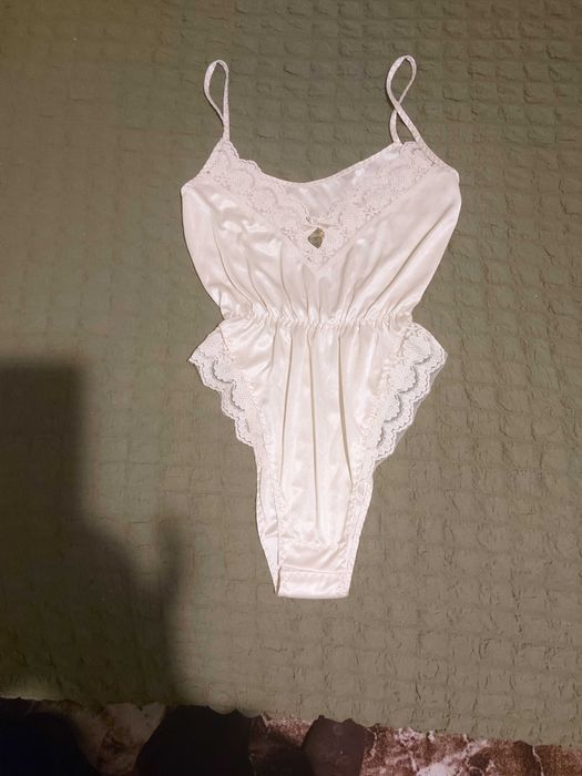 Комплект Нови бикини 2бр. И Ново боди