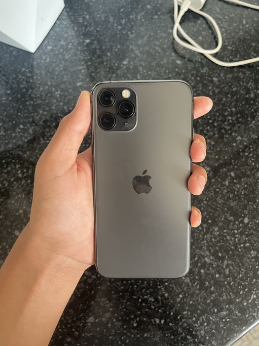 Iphone 11 pro в отличным состояние