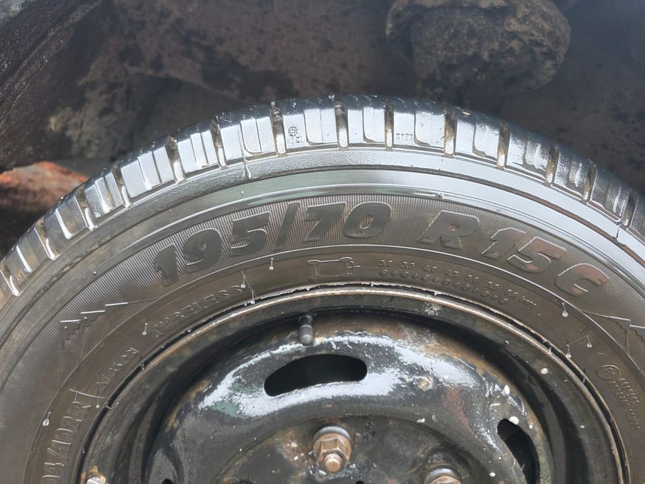 Dezmembrez Ford tranzit