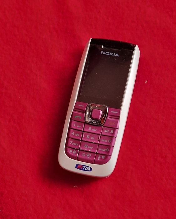 Telefon Nokia fără încărcător