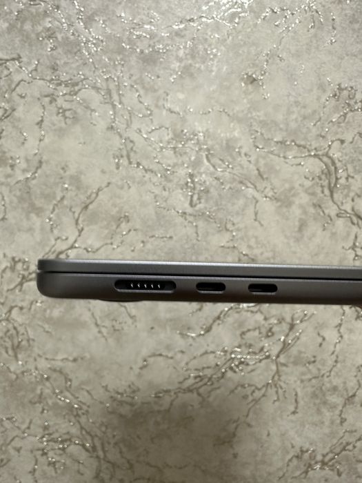 Macbook Air ‘15 M2 2023