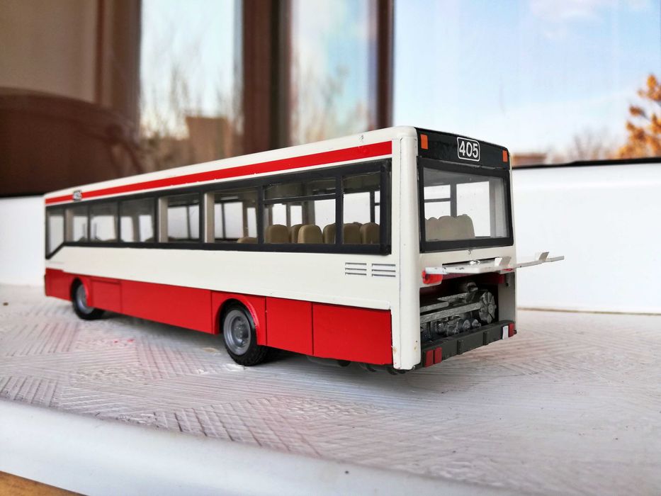 Mercedes Benz 0405 на фирма NZG метален във мащаб 1/50 (Като ново)