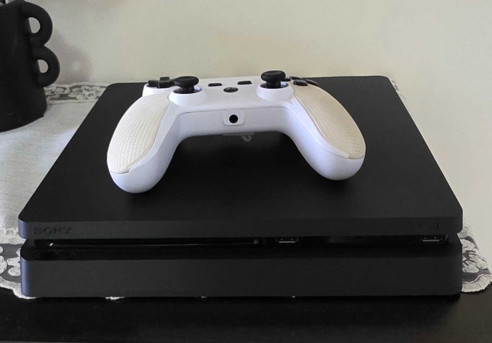 PlayStation4 Slim
