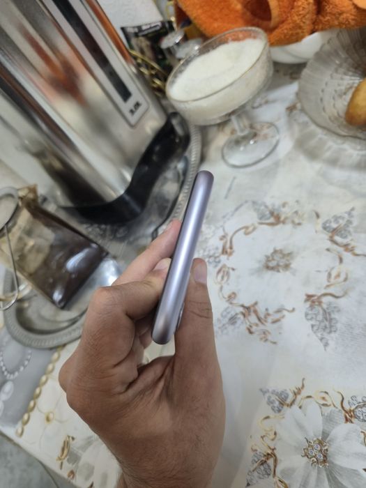 Продам iPhone 11 128 gb