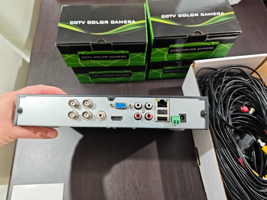 Комплект за видеонаблюдение