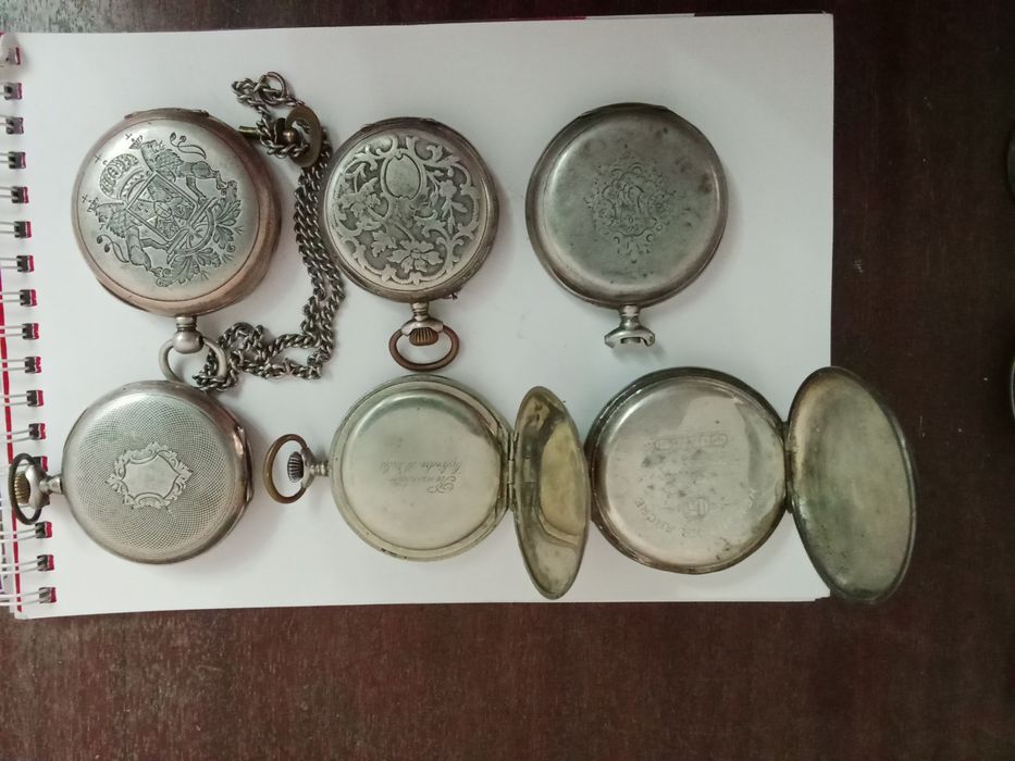 Срочна продается часы