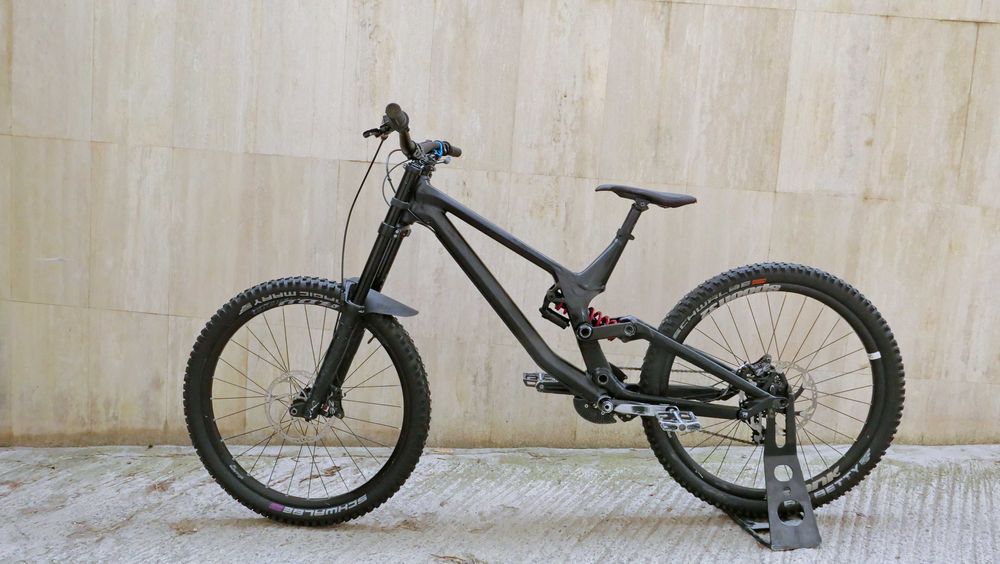 Canyon Sender AL 5 – състезателен Downhill