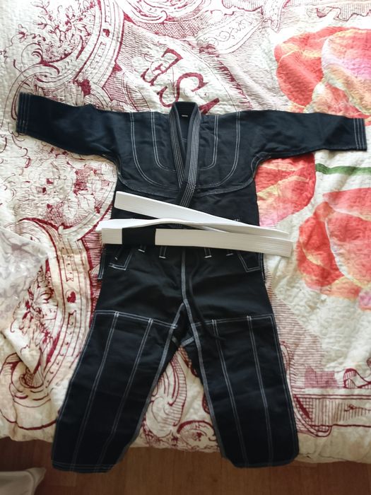 Продается кимоно джиу джитсу