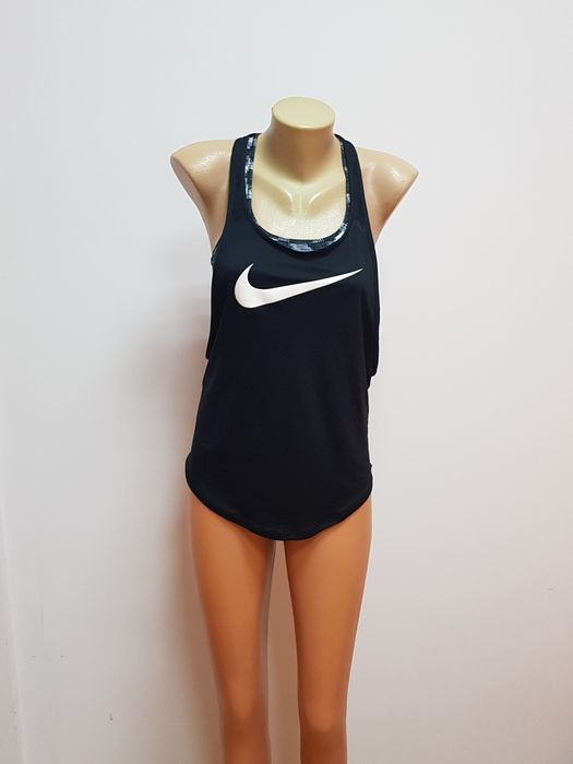 Спортен сет топ Nike и бюстие Victoria Secret ррМ