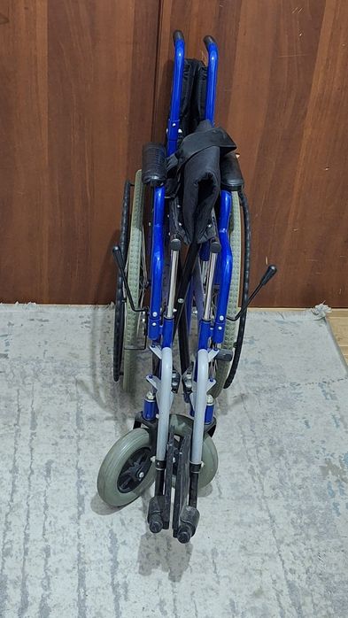 Инвалидная коляска