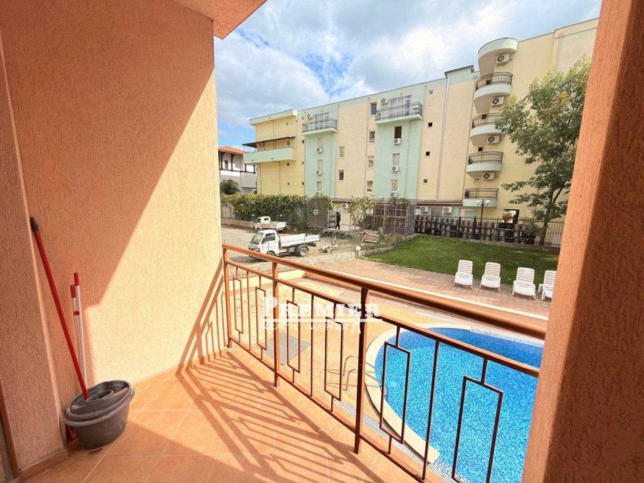 Обзаведен двустаен апартамент на 300 метра от морето в Слънчев бряг