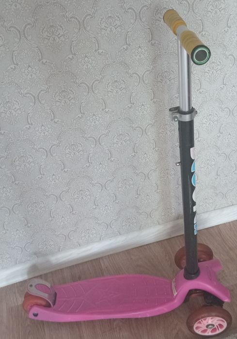 Продам самокат для девочек