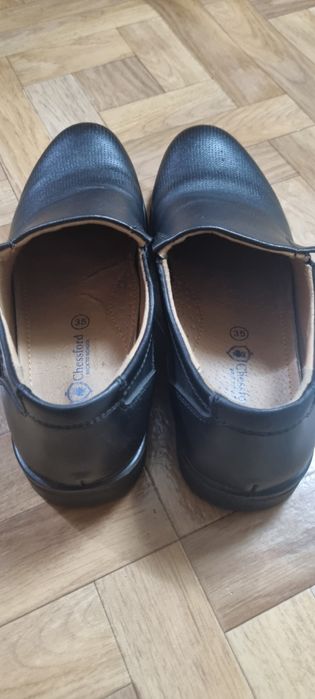 Продам детский туфли для мальчика