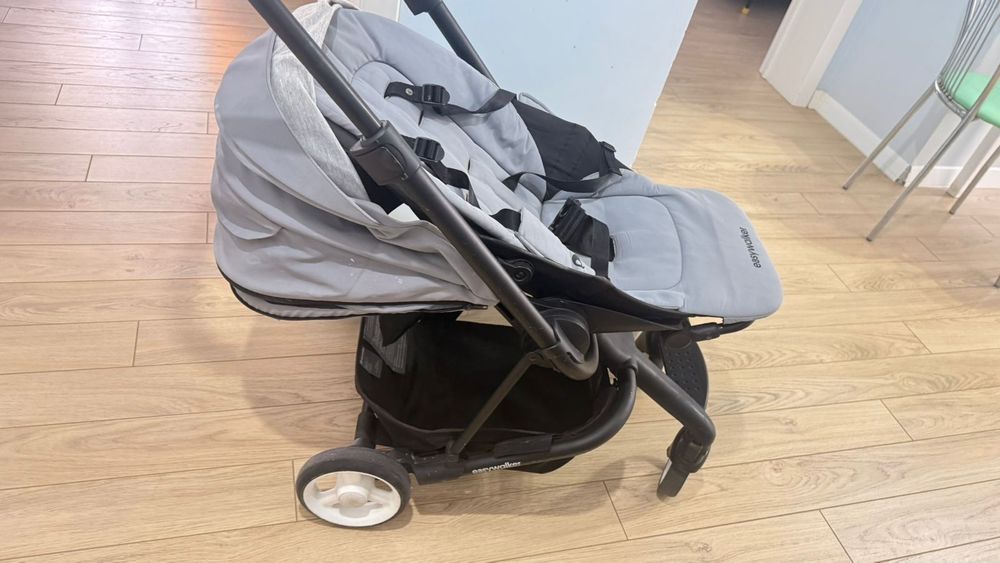 Коляска прогулочная, детская, б/у, марки "easywalker"