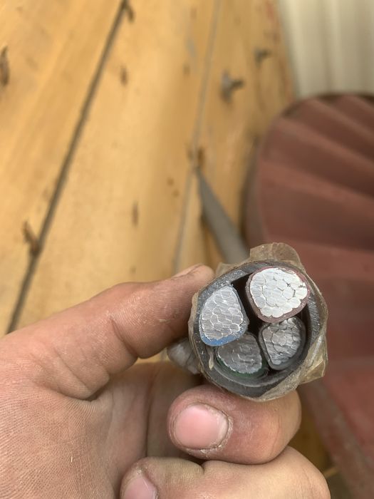 Аввг нг-Лс 4*240