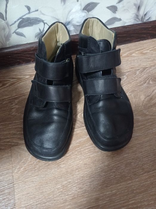 Продаю мужские сапоги