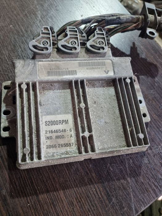 Ecu Renault Laguna 1.8 -8200164728-21646548