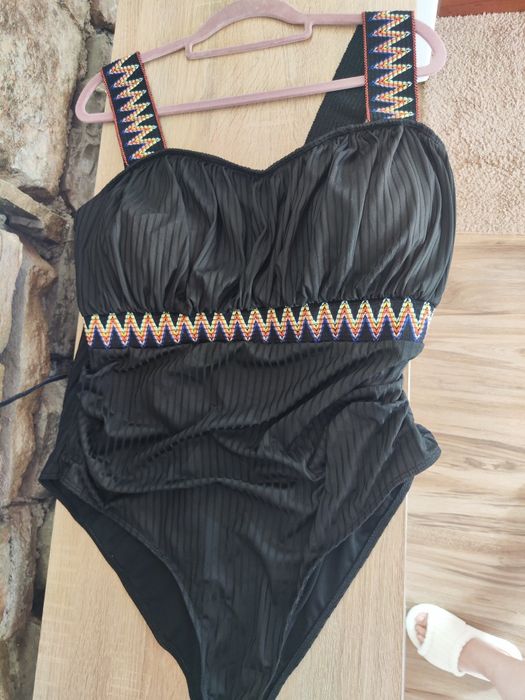 Дамски цял бански