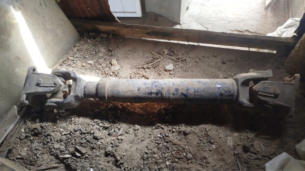 Кардан меж осевой