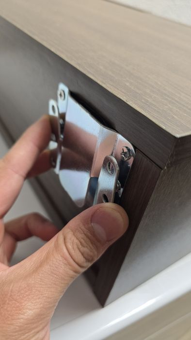 Висящ шкаф с 2 чекмеджета