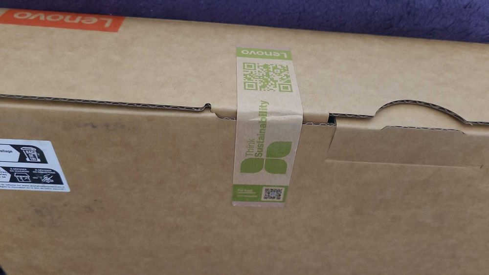 Laptop Lenovo ThinkPad P16s Gen 2 cu  Ryzen 7 7840U , 32 gb ddr5 – nou