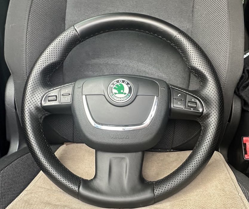 Volan skoda piele perforata diferite generatii