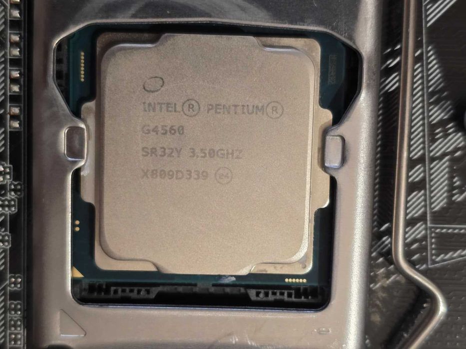 Placa de baza ASUS H110M-K, Socket 1151 + Procesor Intel G4560