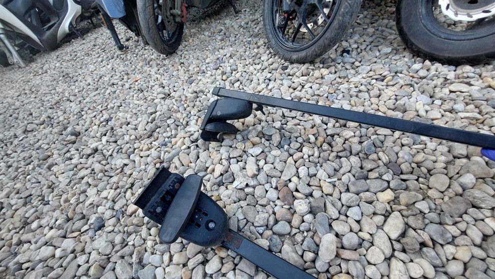 Barte portbagaj transversale auto cu antifurt Atera