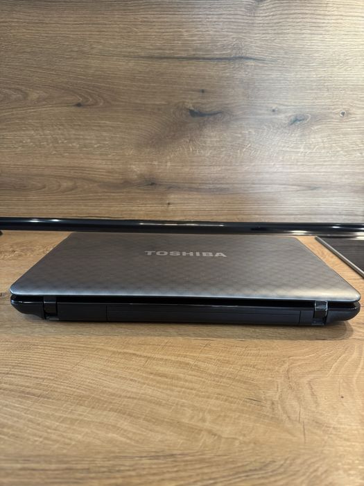 Лаптоп Toshiba Satellite L750-1E1