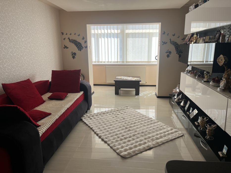 Vand apartament 3 camer