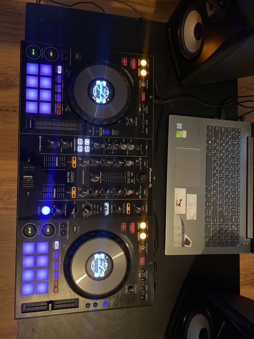Контроллер Pioneer DDJ-800