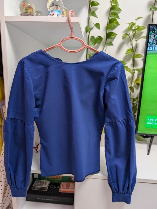 Bluza cu maneci bufante