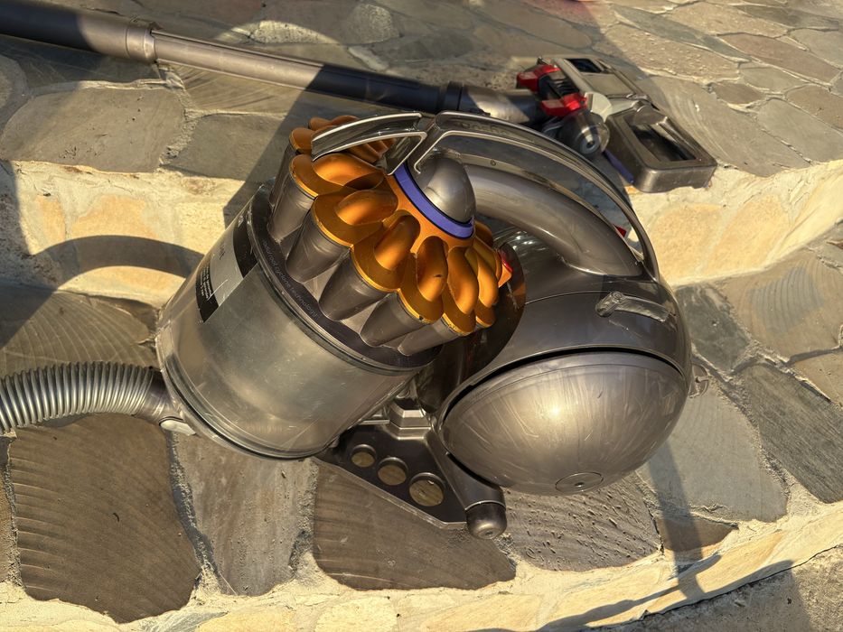 Aspirator Dyson Ball DC 37c Parquet