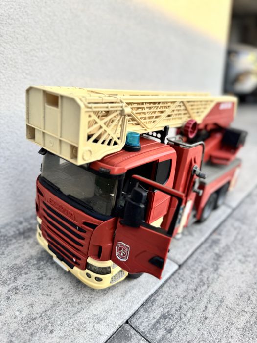Jucarie Camion Scania de pompieri