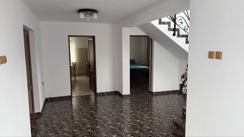 Casă de vânzare