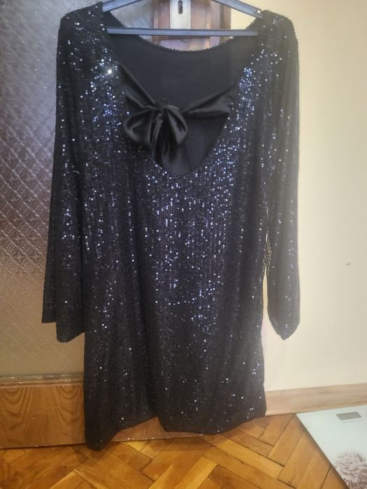 Страхотна рокля с пайети