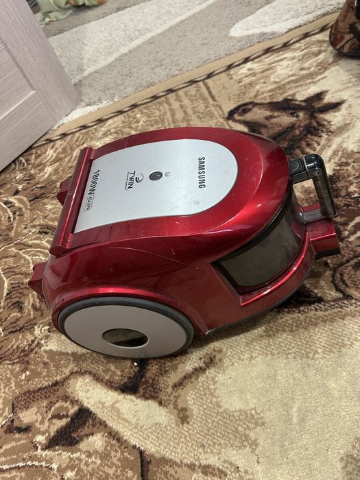 Продам пылесос сост